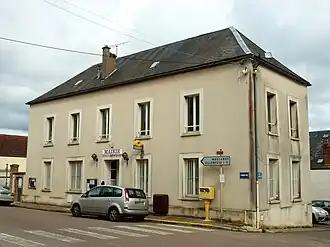 The town hall in Égriselles-le-Bocage