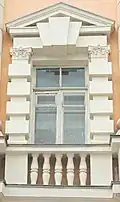Russian window, Yekaterinburg, using Corinthian pilasters