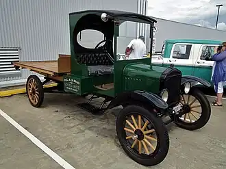 1922 flatbed truck