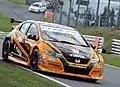 Shedden's Civic Type R brings back the Halfords colours at Brands Hatch in the 2016 BTCC season