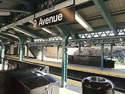 Manhattan bound platform