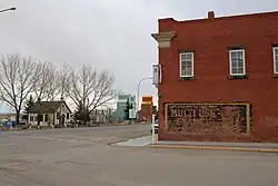 In Nanton, the two directions of Highway 2 are one-way streets, approximately 160 m (520 ft) apart. A free-flowing bypass of the town is proposed.