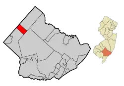 Location of Folsom in Atlantic County highlighted in red (left). Inset map: Location of Atlantic County in New Jersey highlighted in orange (right).