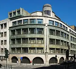 Late-1940s extension, angle with the Rue Montagne aux Herbes Potagères/Warmoesberg