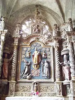 The "Rosary" altarpiece. Note the crowned Virgin Mary in the centre and below her Saint Dominic and Catherine of Sienna. To the left we see Saint Joachim and to the right Saint Joseph.