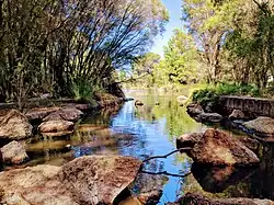 Lakeside view at Broadway park