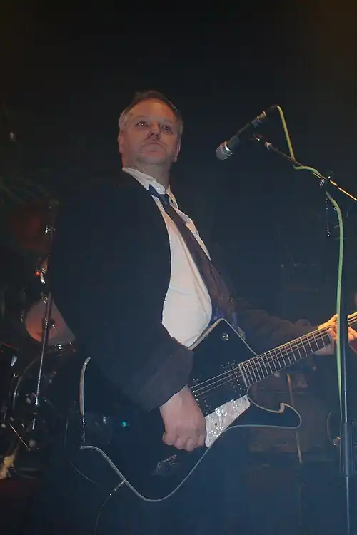 Cardiacs bull and gate-23dec 05 (76549988).jpg