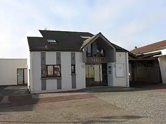 The town hall in Chambry