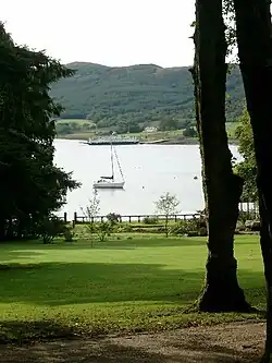 The same ferry, from Dundarrach