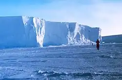 Ross Ice Shelf cliff at the Bay of Whales