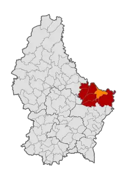 Map of Luxembourg with Echternach highlighted in orange, and the canton in dark red