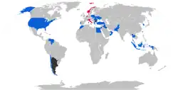 World map showing F-16 operators. Current operators are the US, Venezuela, Chile, Portugal, Morocco, The Netherlands, Belgium, Poland, Romania, Ukraine, Greece, Turkey, Iraq, Israel, Jordan, Egypt, Bahrain, the UAE, Oman, Pakistan, Thailand, Indonesia, South Korea, and Taiwan. Former operators are Norway and Italy. Future operators are Slovakia, and Bulgaria.