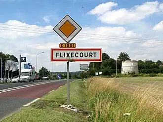 The road into Flixecourt