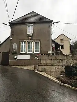 The town hall in Gredisans