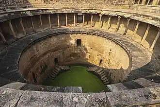 Assi Khambo ki Baoli, Gwalior Fort