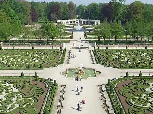 Gardens of the Het Loo Palace, Netherlands, unknown architect, 1689[156]