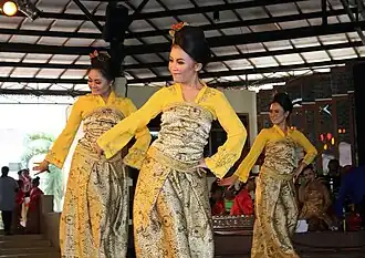 Sundanese Jaipongan Mojang Priangan dance