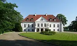 The manor house from the first half of the 19th century