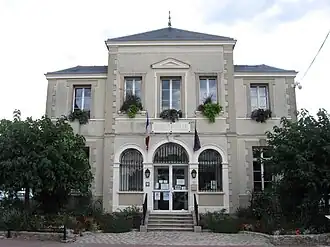 The town hall in Le Châtelet-en-Brie