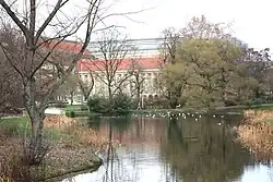 Schwanenteich, view towards Hauptbahnhof