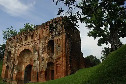 Lukochuri Darwaza lit. 'Hide and seek doorway'