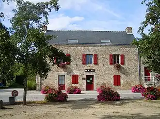 The town hall in Lanvaudan