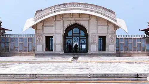The Naulakha Pavilion in Lahore Fort, Pakistan, features a Do-chala roof originating in Bengal.[33]