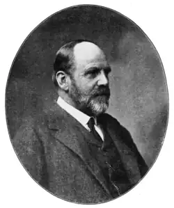 Black-and-white photographic portrait of Francis Darwin