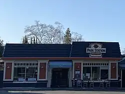Restaurant in Rose Garden