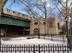 Entrance to Parkchester station