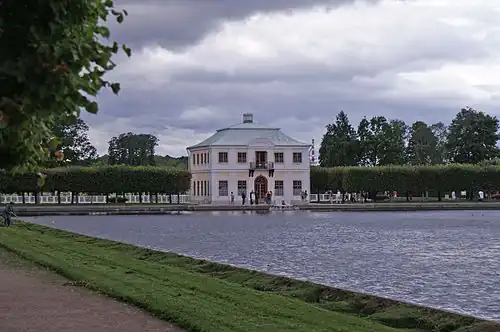 Peterhof (museum-reserve) - Lower Park in Peterhof. August 3, 2005