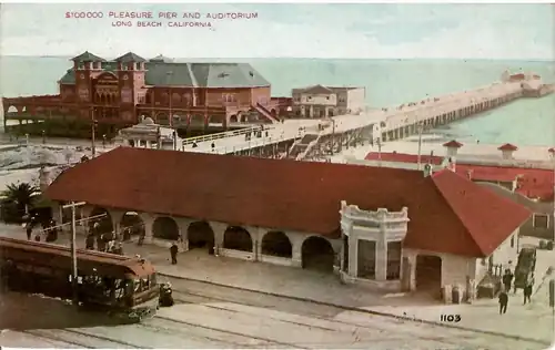 The building in front of the pier is Pacific Electric's Long Beach station, southern terminus of the Long Beach Line
