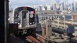 R160 F train approaching Smith-9th Streets after renovation.