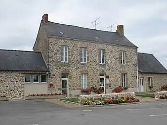 The town hall in Saint-Cyr-le-Gravelais