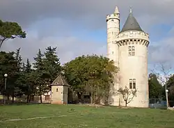 Le domaine de Saint-Jean-d'Aureilhan, neo-Gothic-style tower (19th century)