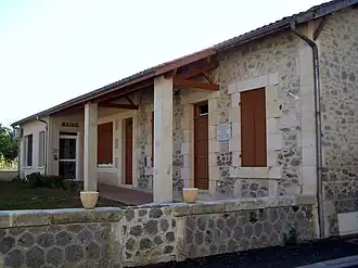 The town hall in Saint-Martin-Curton