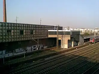 Donnersbergerbrücke station from the south; S7 service on track 4