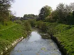 Sea Cut looking towards Scalby. The Tabular Hills Way is on the right.