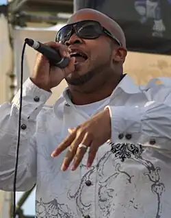 Skee-Lo performing at Seattle Hempfest in 2010