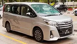 2014–2017 Noah Si (pre-facelift)