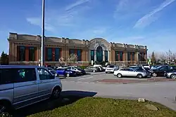 A view of the John Lewis wing. The parapet contains Egyptian Revival elements.