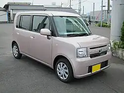 Toyota Pixis Space (L575A)