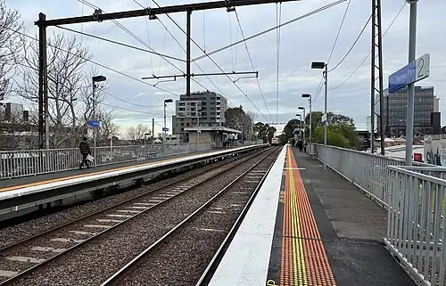 southbound view from Victoria park platform 2