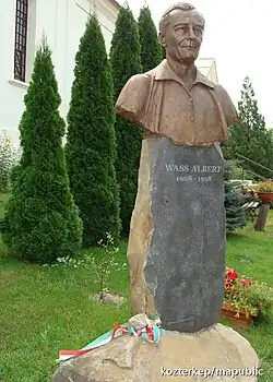 Albert Wass statue in Törökszentmiklós, Hungary (2010)