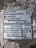 Signpost to the hut near Sonnalpin